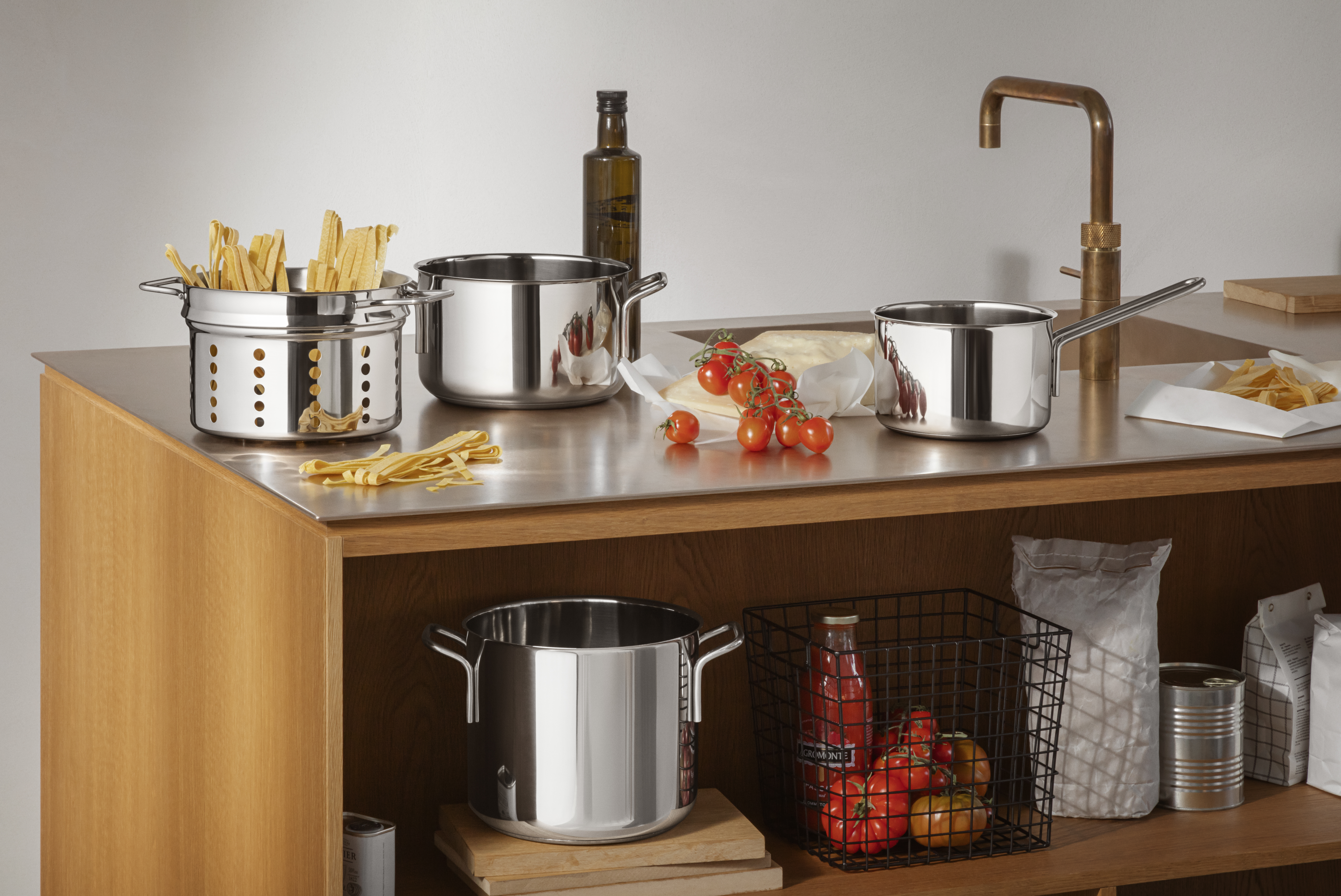 Stainless steel cookware set - 4 pcs.