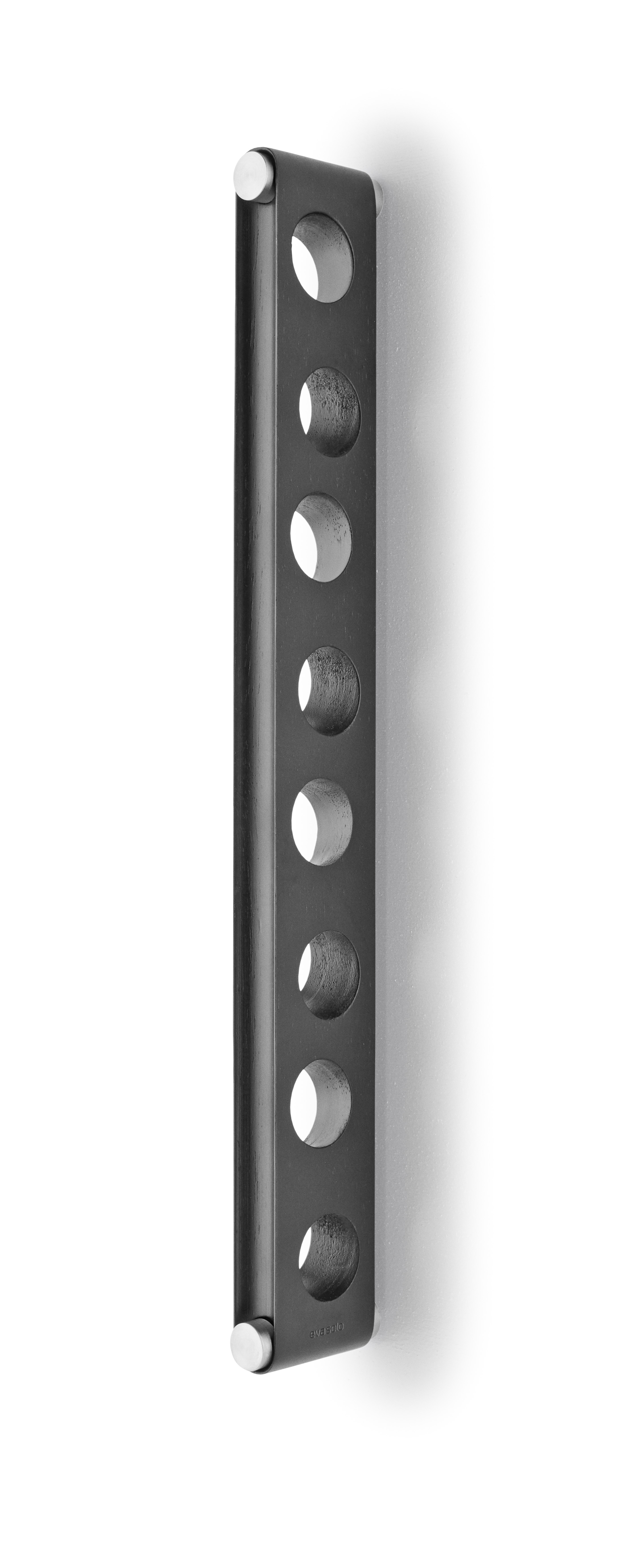 Hanging wine rack - Nordic kitchen - Holds up to eight bottles