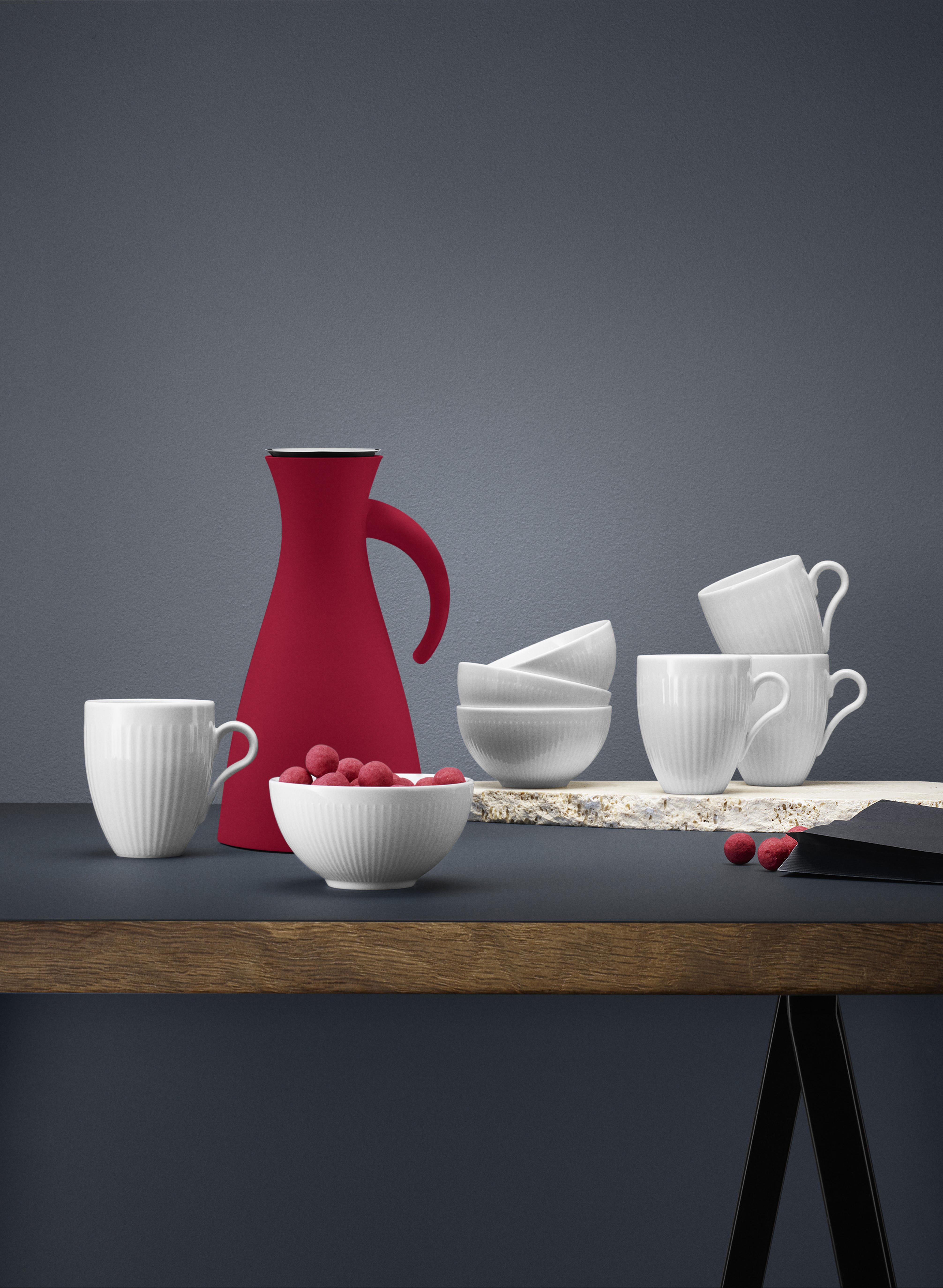 Vacuum jug 1.0 l Cherry red