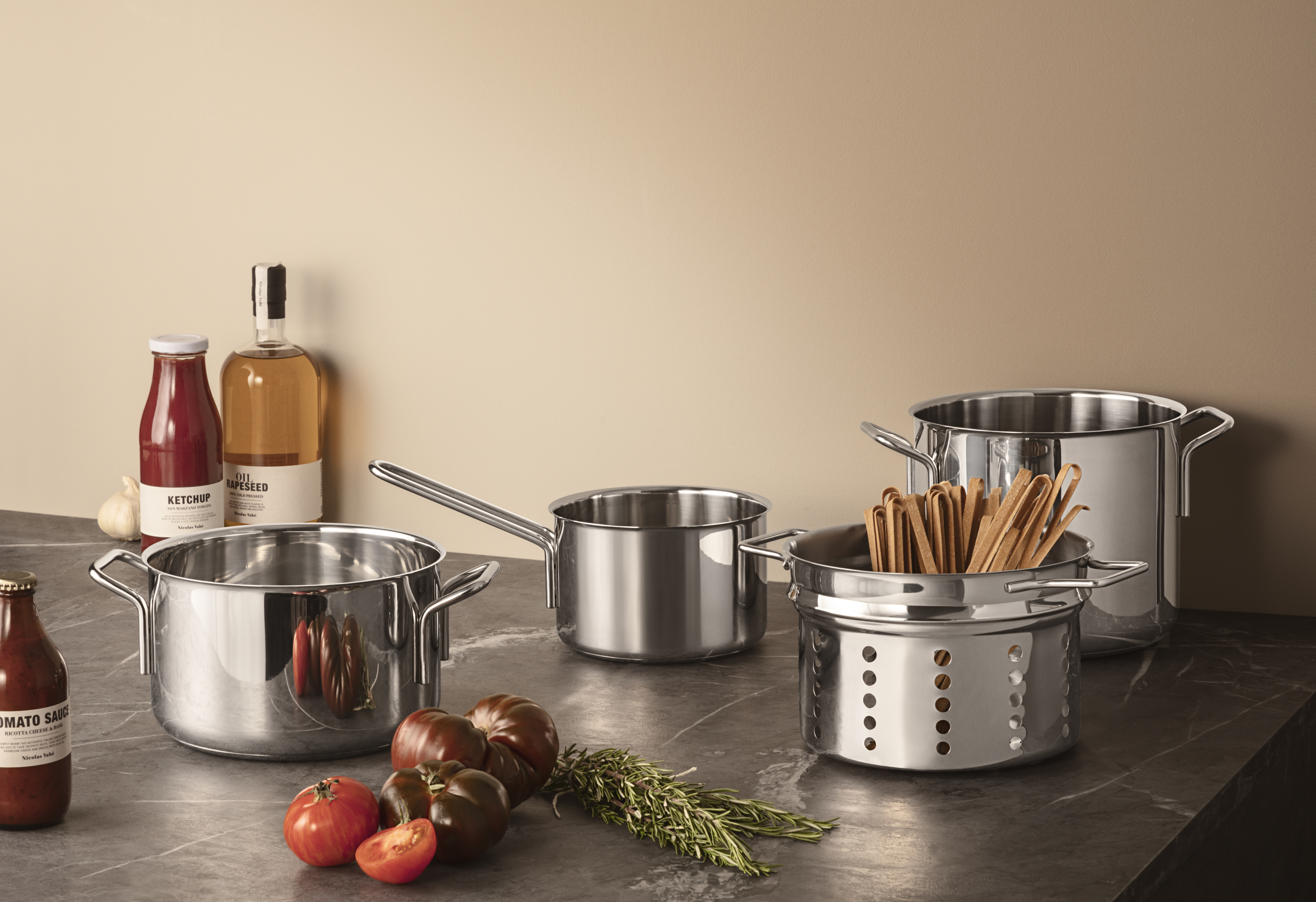 Stainless steel cookware set - 4 pcs.