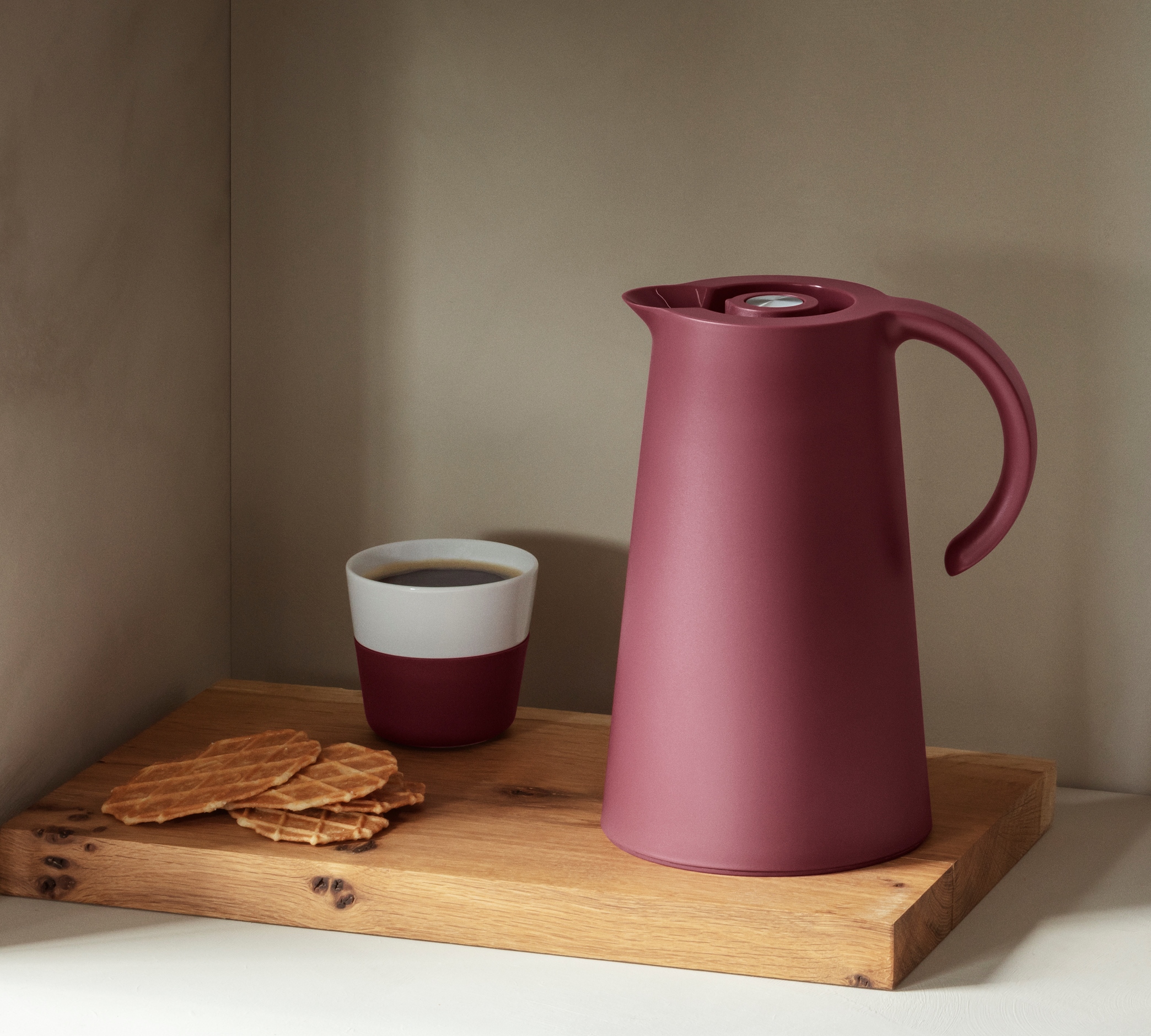 Rise vacuum jug - 1 liter - Pomegranate