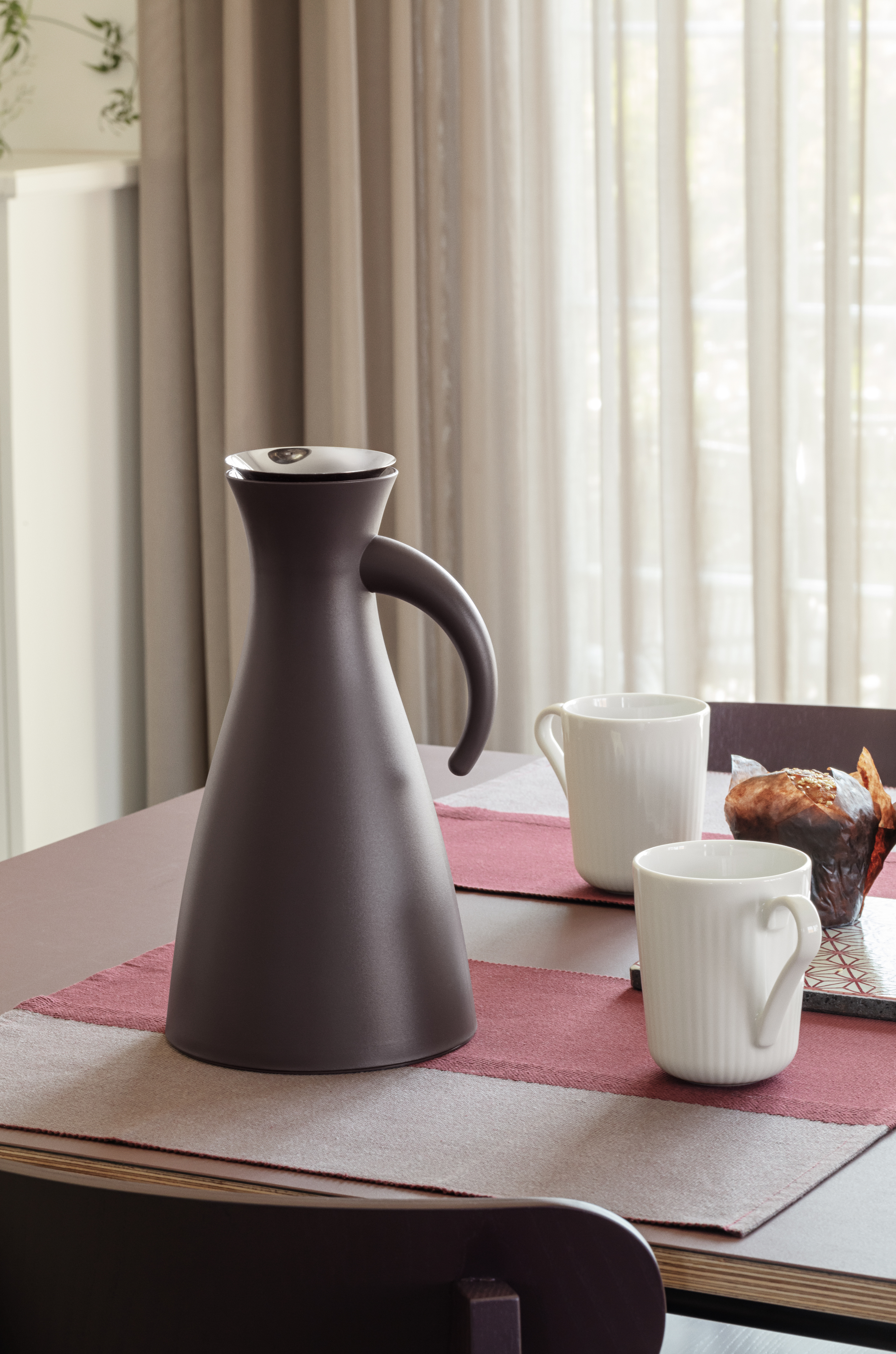 Vacuum jug 1.0 l Dark plum