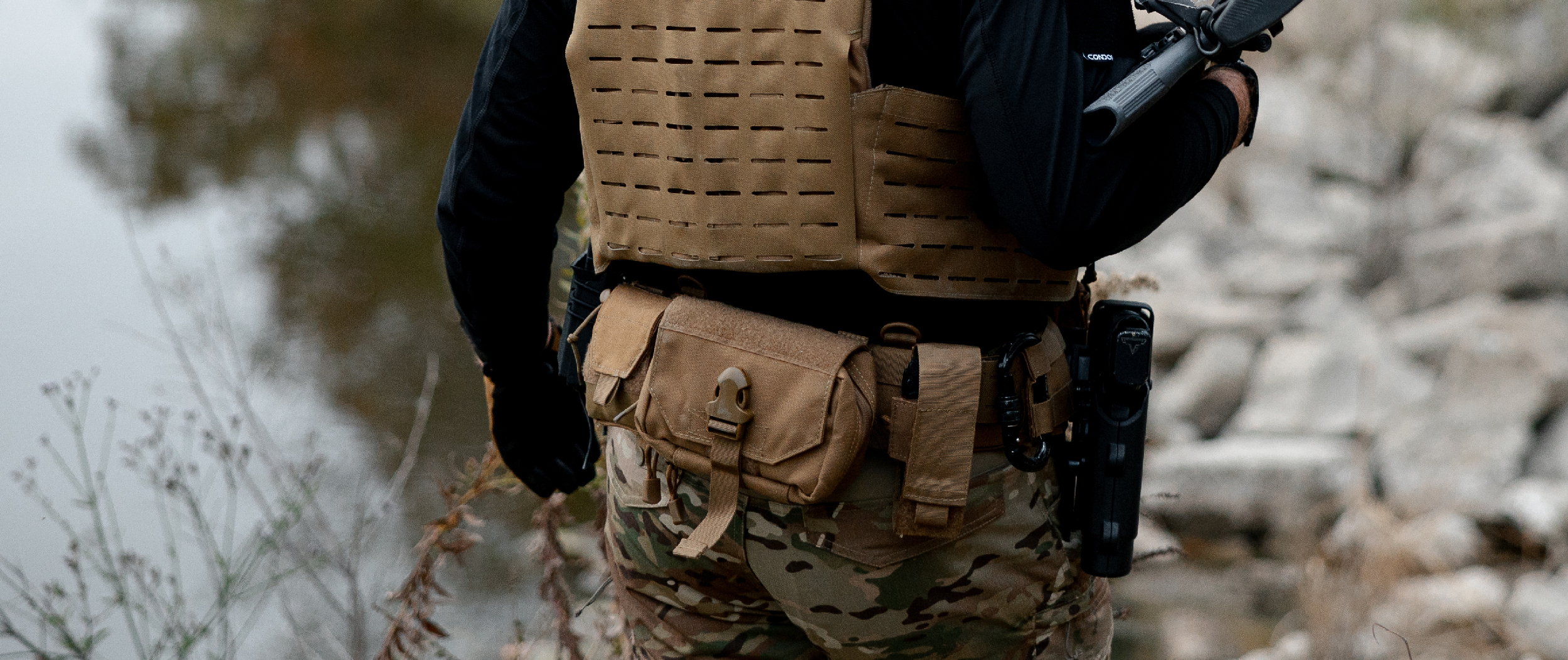 Image of the pouch mounted on the back of a belt