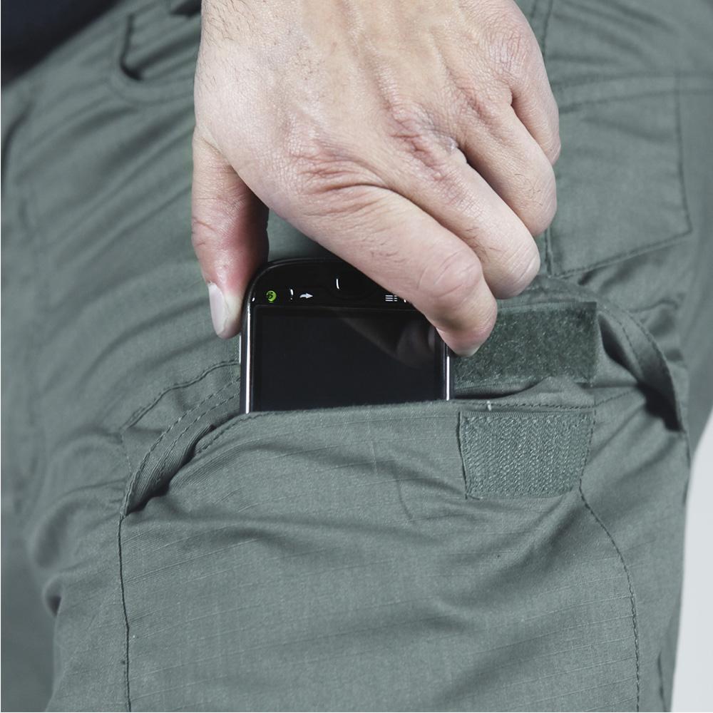 close up of the cargo pocket on the stealth operator pants