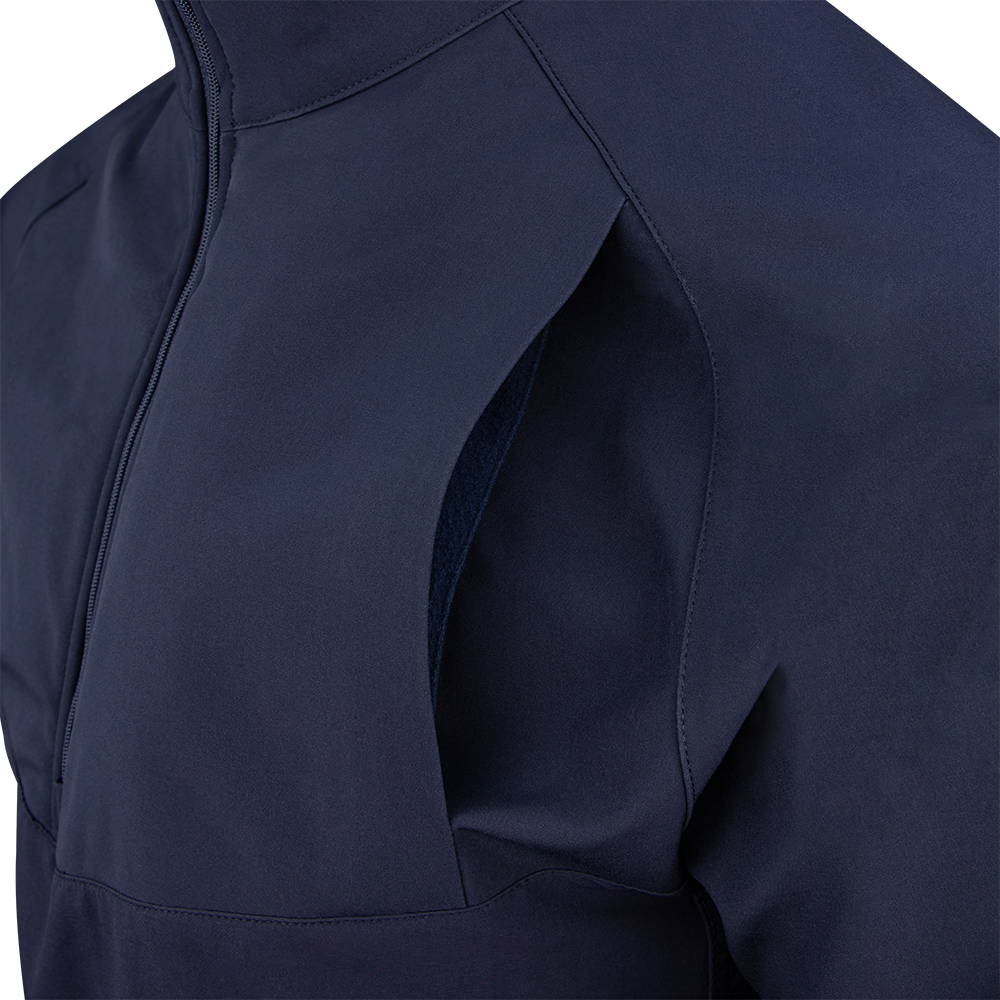 Close up image of the fleece-lined chest pocket on the patrol quarter zip