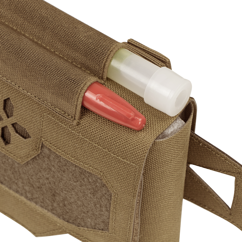 Shear holder on the inner pouch for the micro tk
