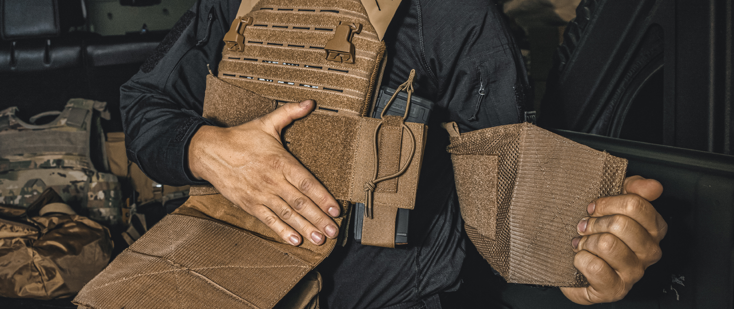 Image of a mag inside of the wing pouch while attached to a plate carrier