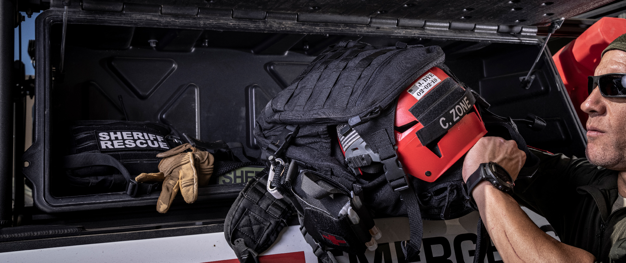 Image of a search and rescue guy using the bag