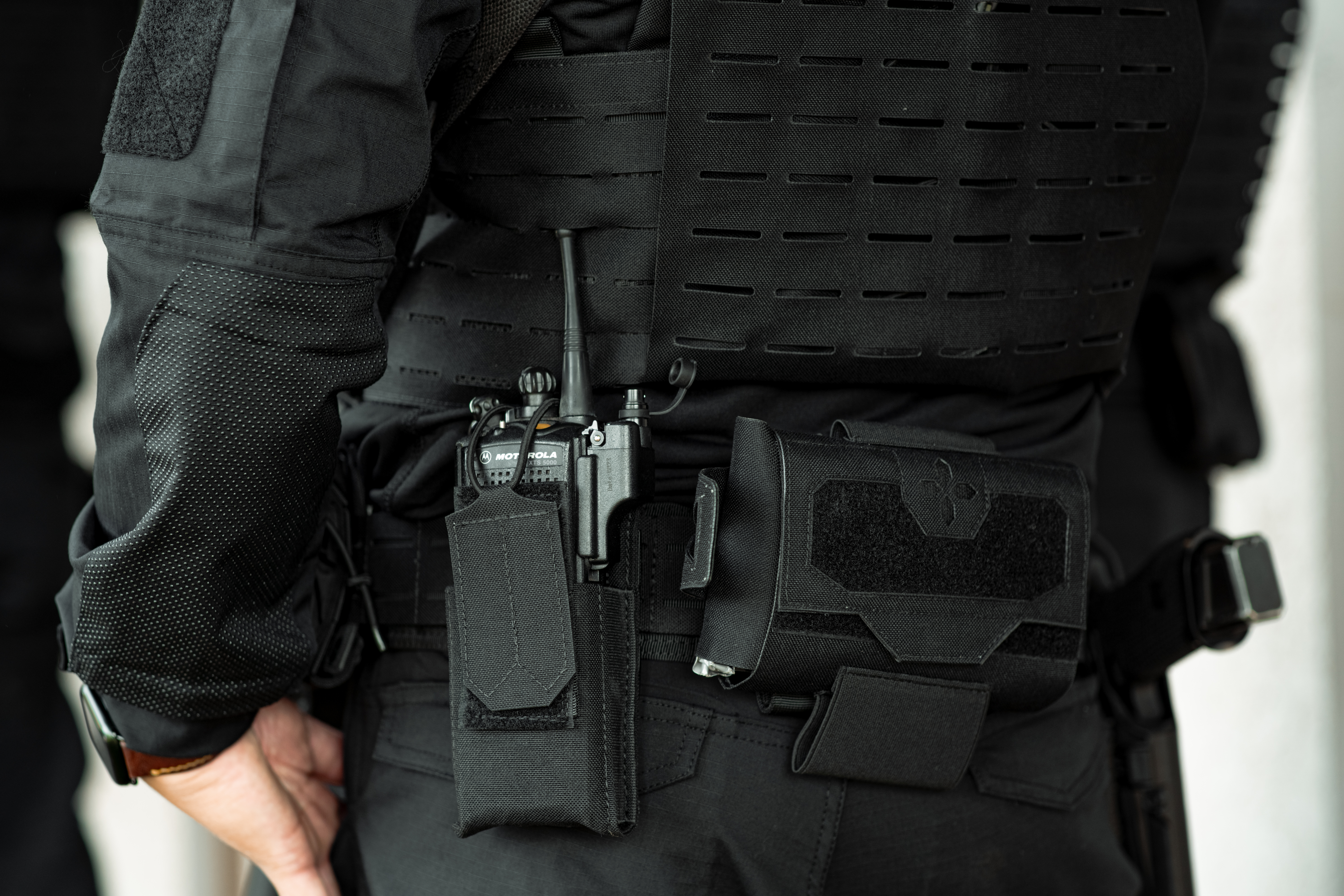 Radio pouch shown on a LCS Gun Belt