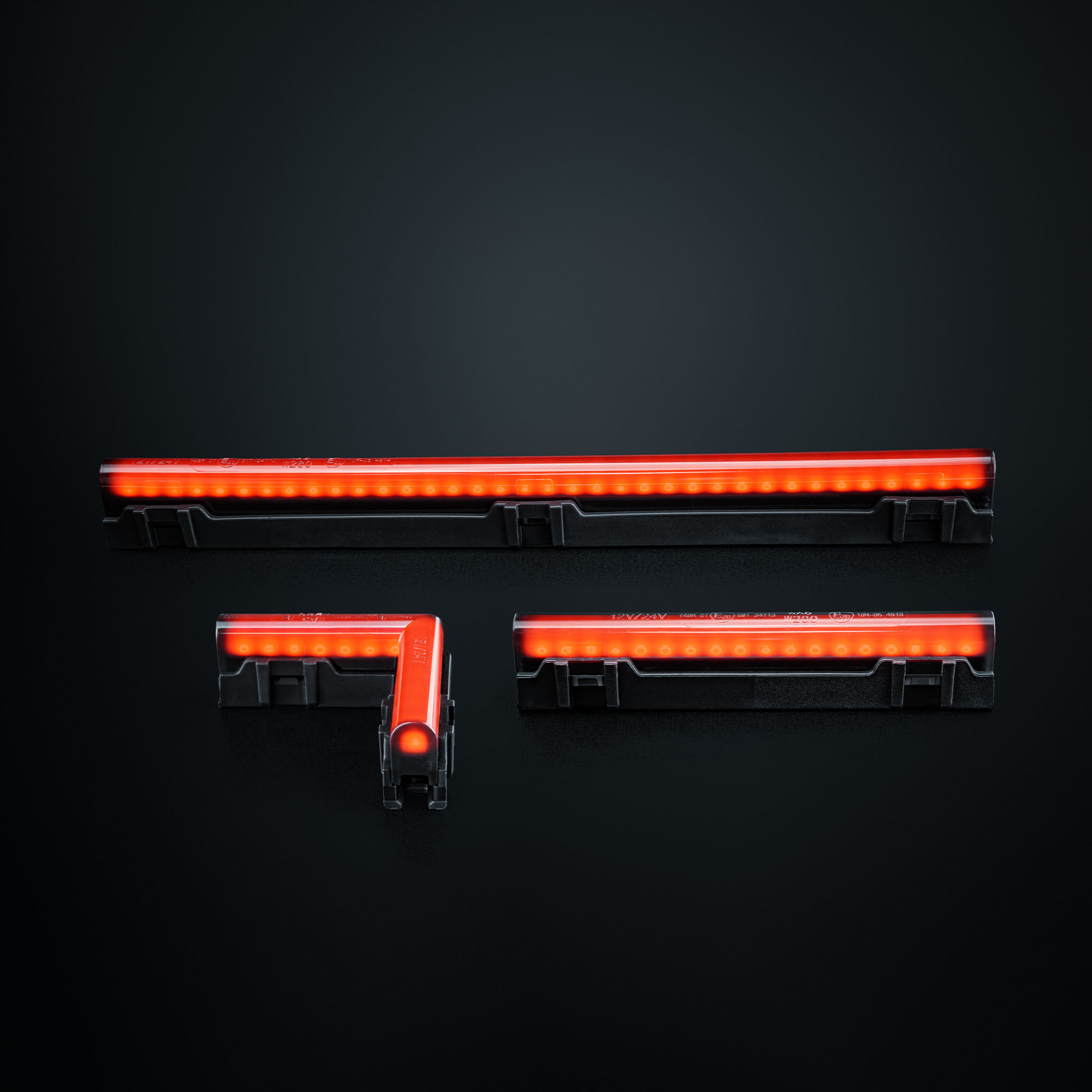 FREEDOM DARK LINE CORNER POSITION LIGHT RED