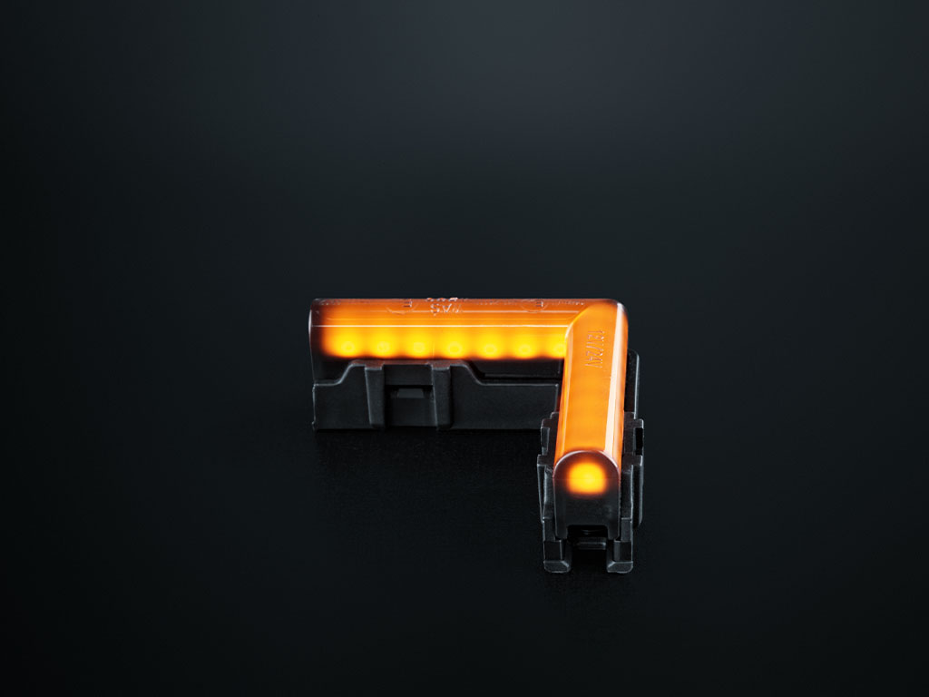 FREEDOM DARK LINE CORNER SIDE MARKER AMBER - Strands
