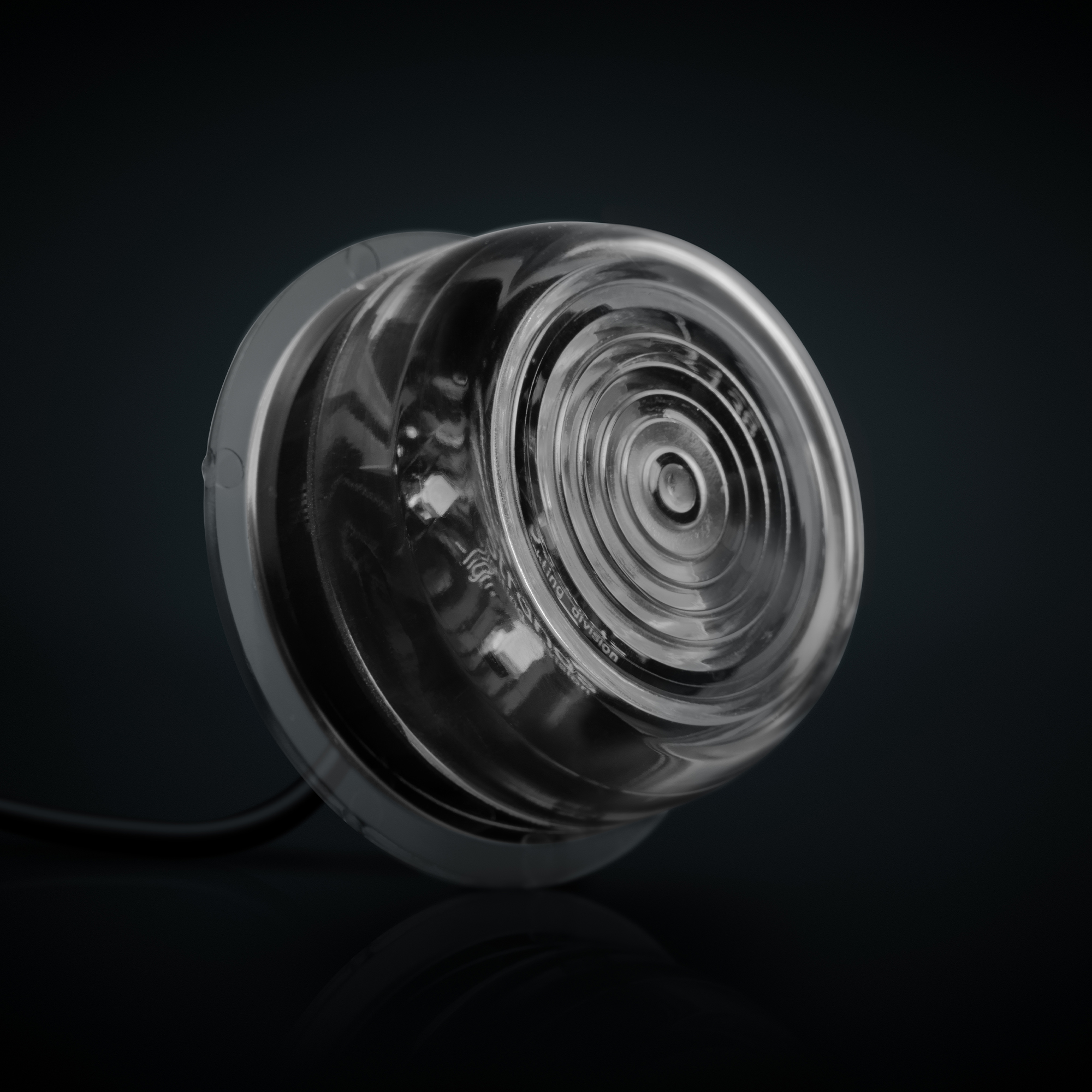VIKING REAR POSITION LIGHT CLEAR LENS 6 LED, 5M CABLE - Strands