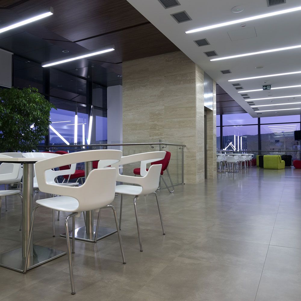 Tubo LED T8 G13 9W in Vetro 60cm Con Starter