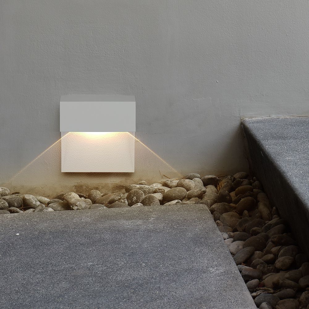 Faretto LED Segna Passo Quadrato Montaggio a Plafone Colore Bianco