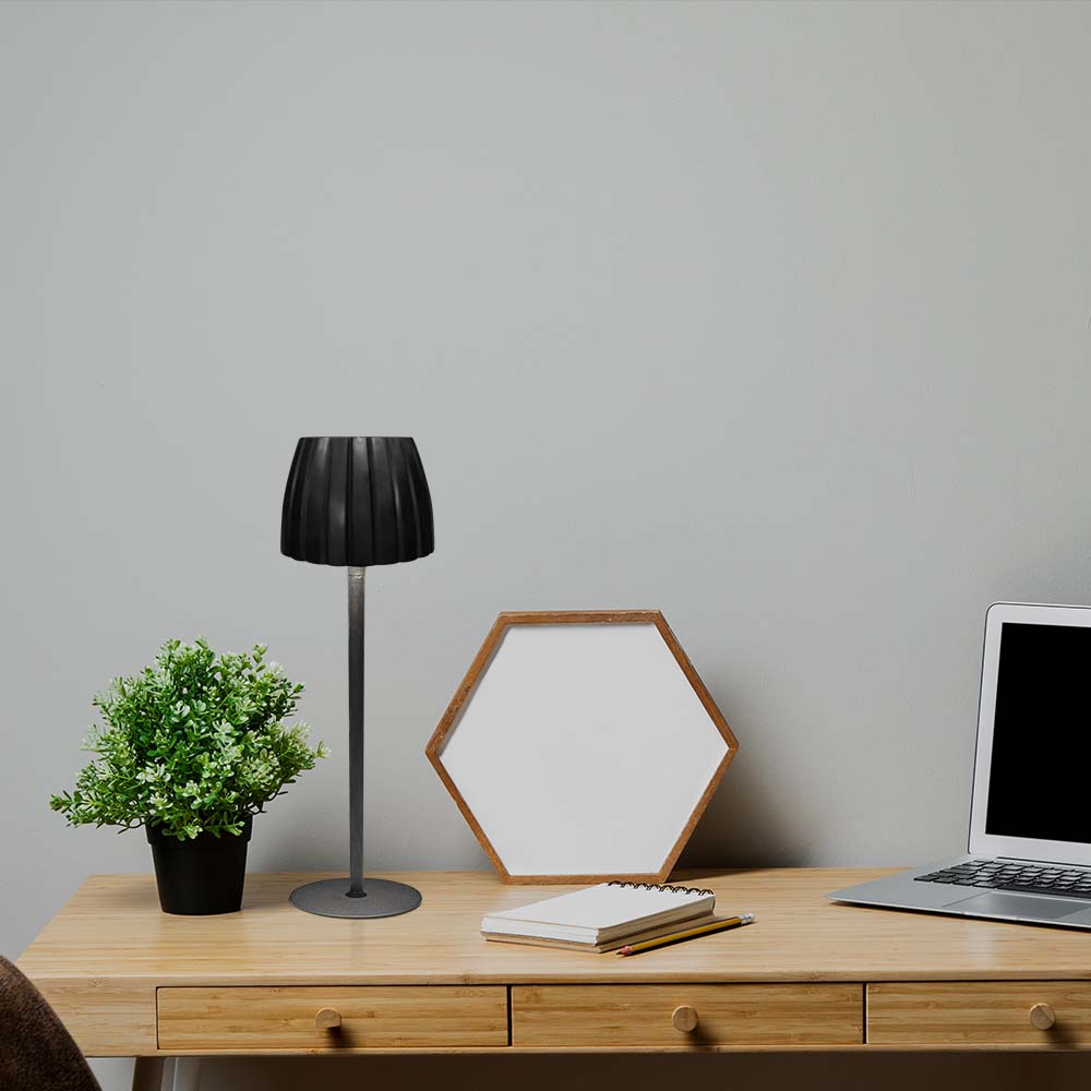 2.7W LED Table Lamp 3000K Black