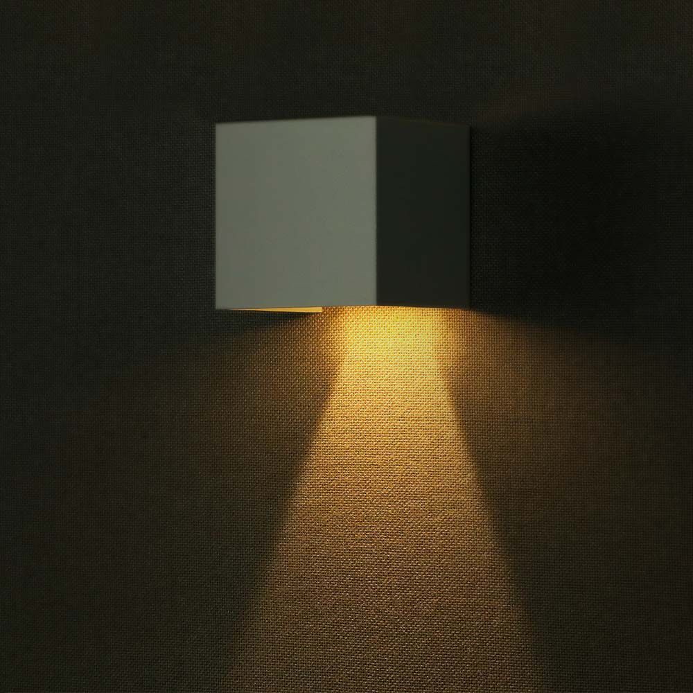 9W COB LED Solar Wall Light Battery 1x2600mAh 16HRS 4000K White Body IP65 img 1