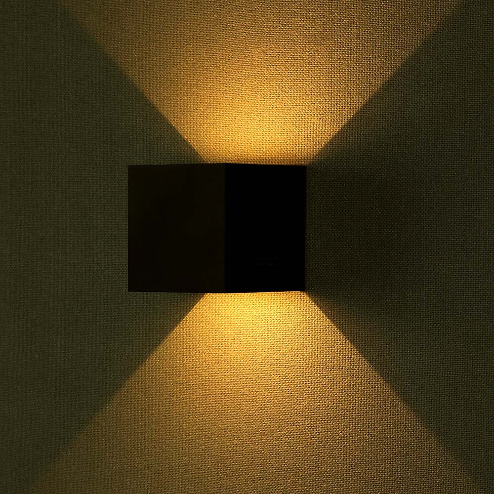 5W Wall Lamp With Bridglux Chip Black Body Square IP65 4000K img 1