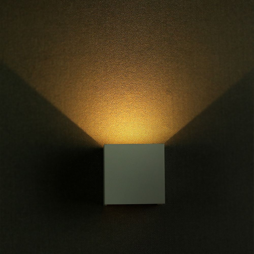 5W Wall Lamp With Bridglux Chip White Body Square IP65 3000K img 1