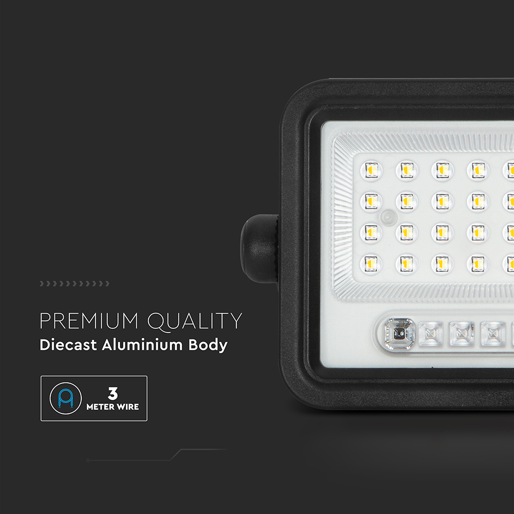 50W LED Solar Floodlight 2000K-8000K Black Body Battery Indicator img 4