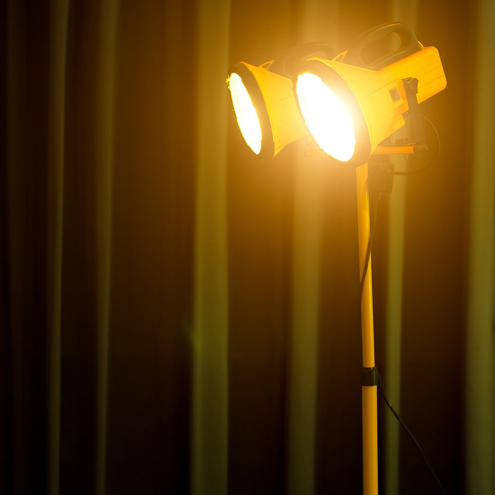 Treppiede per Proiettori LED img 1