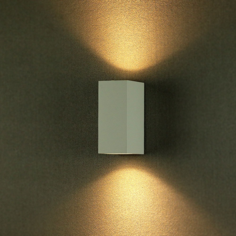 Wall Sleek Wall Fitting Quadrato Corpo Bianco 2 Way IP44 img 1