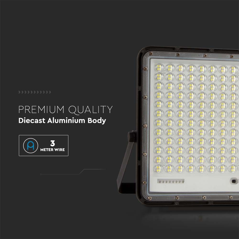 Faro LED con Telecomando e Pannello Solare Batteria sostituibile Cavo da 3m Colore Nero  img 4