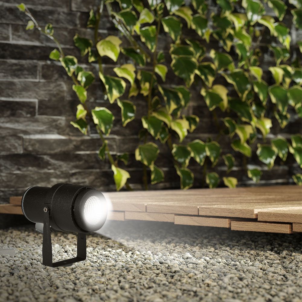 12W LED Garden Spike Lamp Black Body 3000K img 1