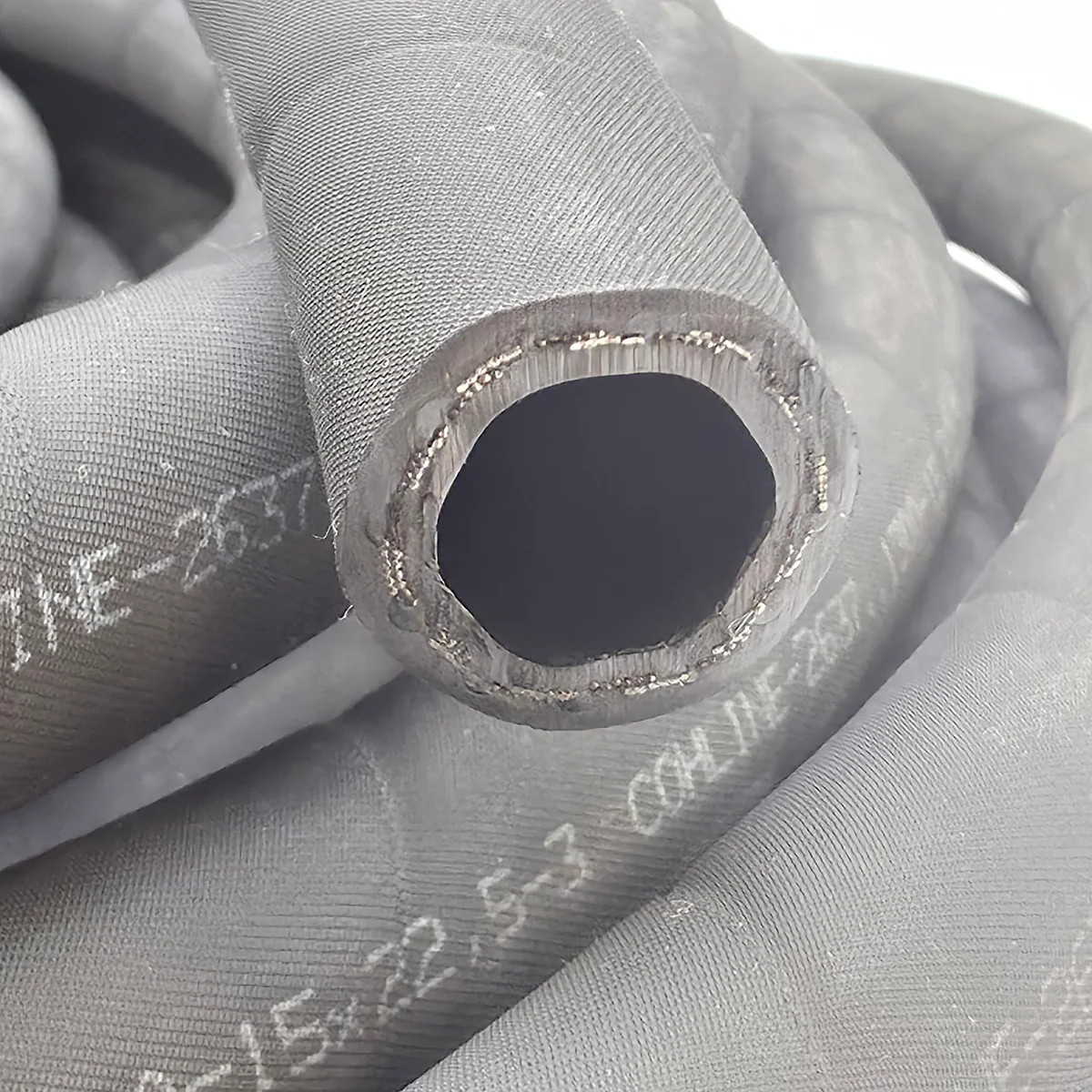 Rubber Oil Hose With Yarn Braiding