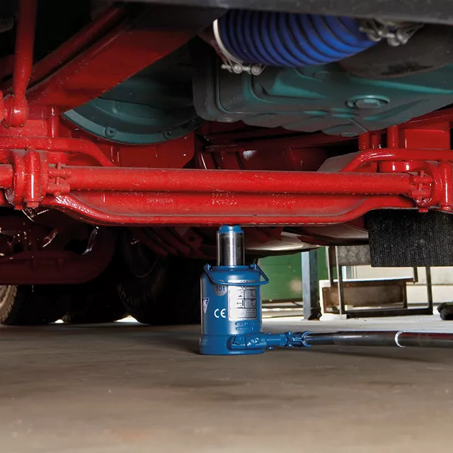 Bottle jacks