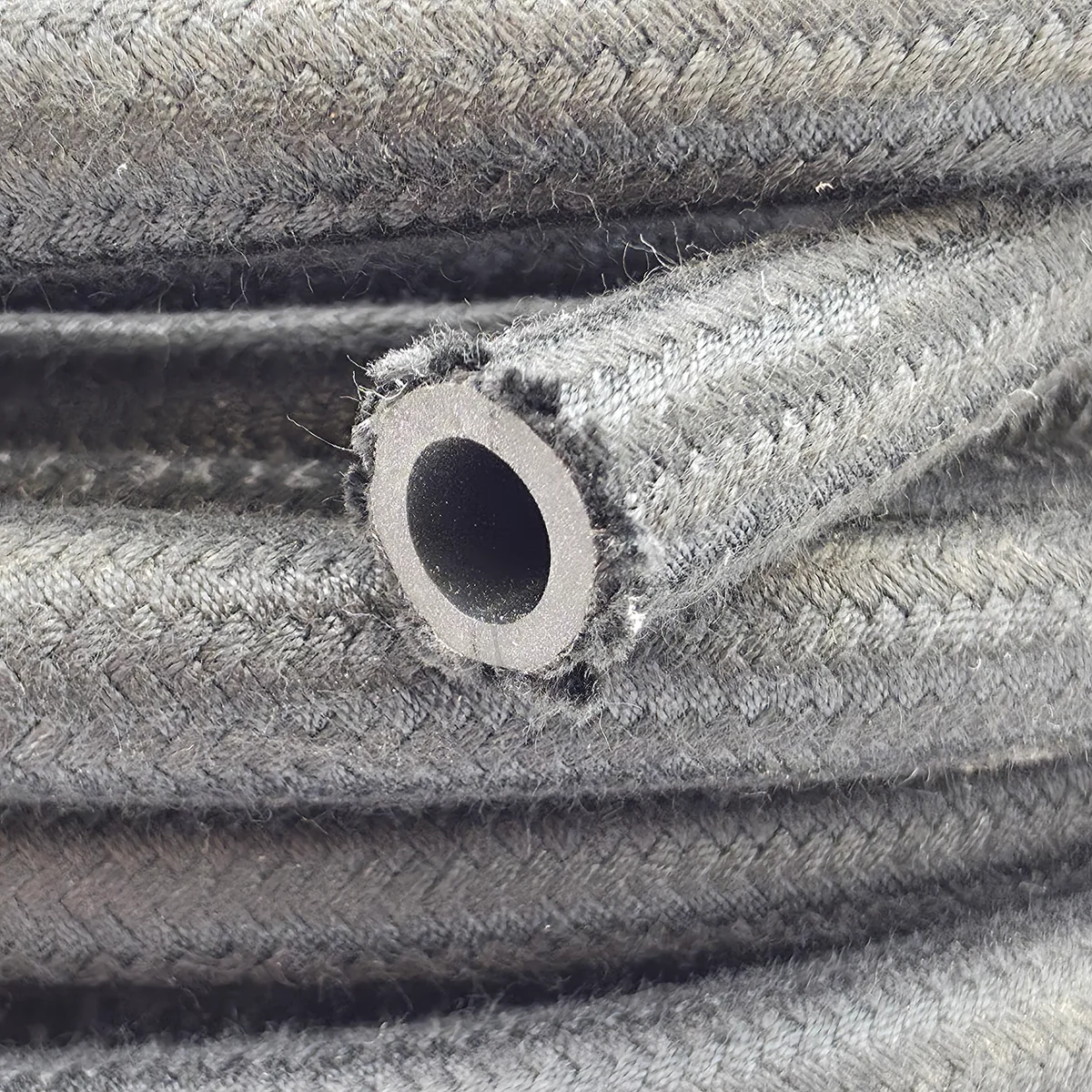 Rubber Fuel Hose With Reinforcement