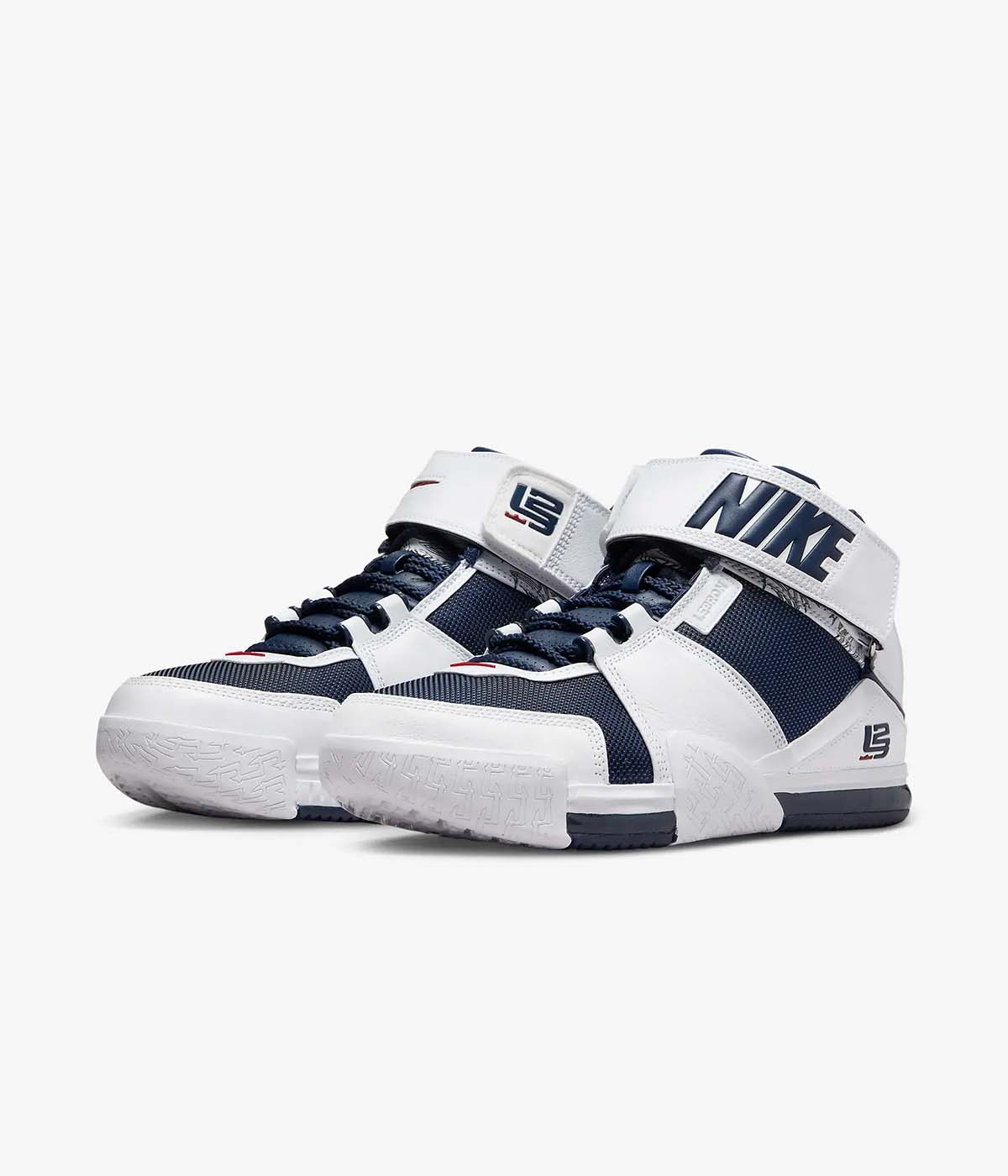 Vintage Second Hand Nike Zoom Lebron 2 Shoes White