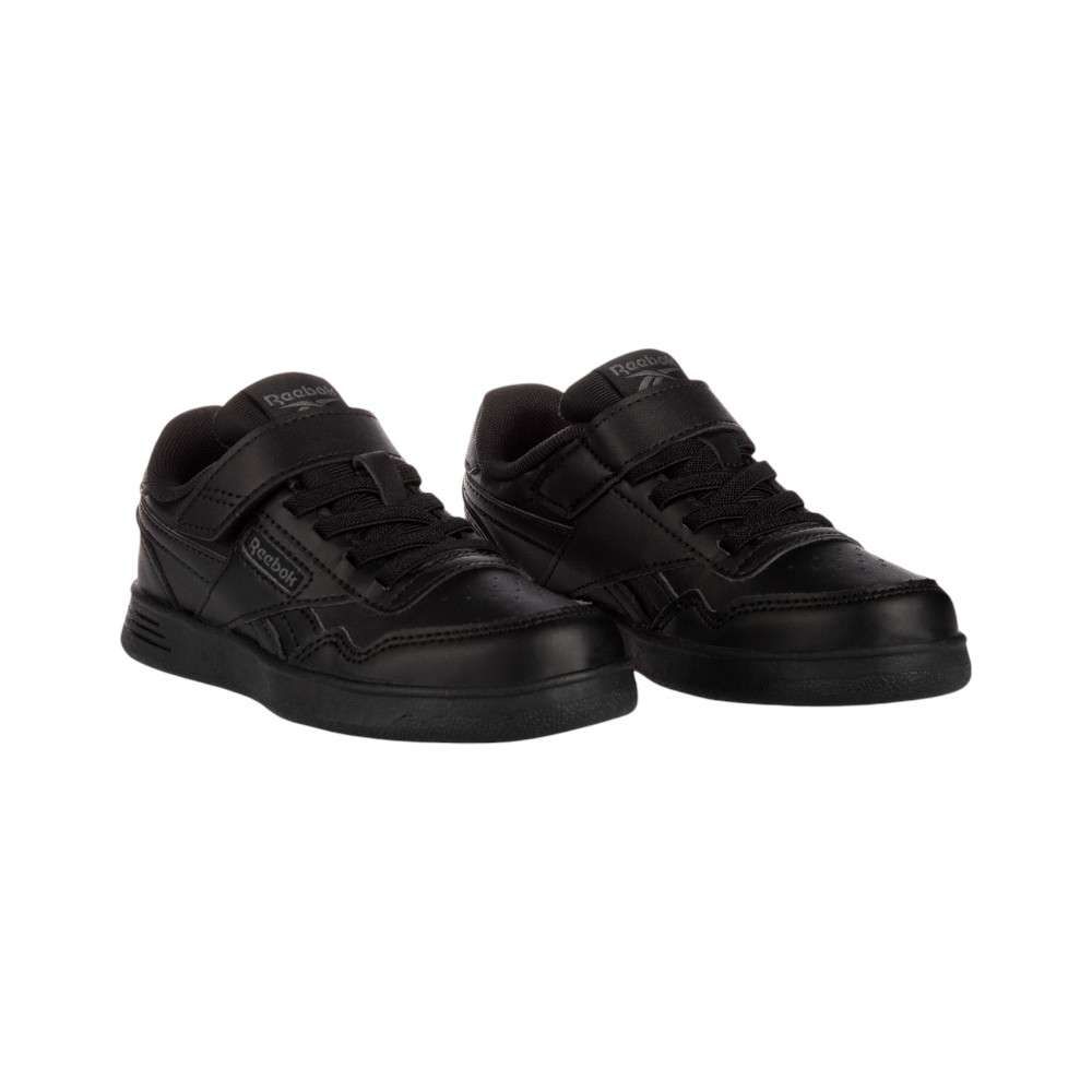 El estilo Reebok que te encanta en una silueta clásica de tenis vintage que se puede usar de manera elegante o informal.