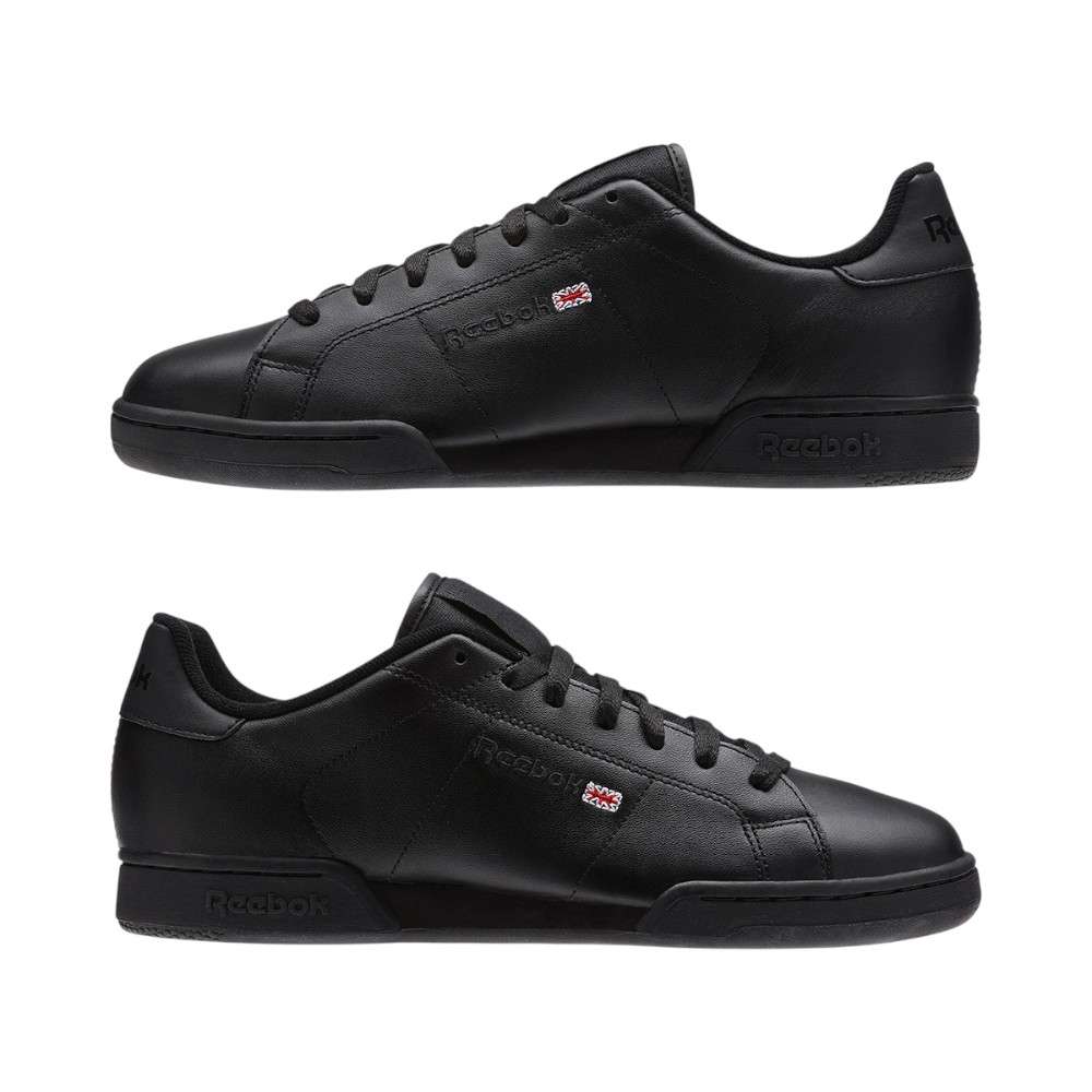 Esta versi&oacute;n relajada del cl&aacute;sico de 1985 tiene las mismas l&iacute;neas limpias y la misma suela dentada &uacute;nica que el original. image number 6