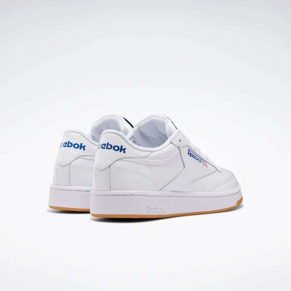 Un estilo sencillo significa que estos tenis de cuero flexible combinan con todo. Porque a veces no tienes que decir nada para hacer una declaración. image number 1