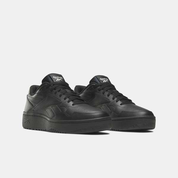 Tenis ATR Chill Inspirados en el legado de Reebok de los años 90, reinventan un estilo clásico de baloncesto con una parte superior de cuero suave.