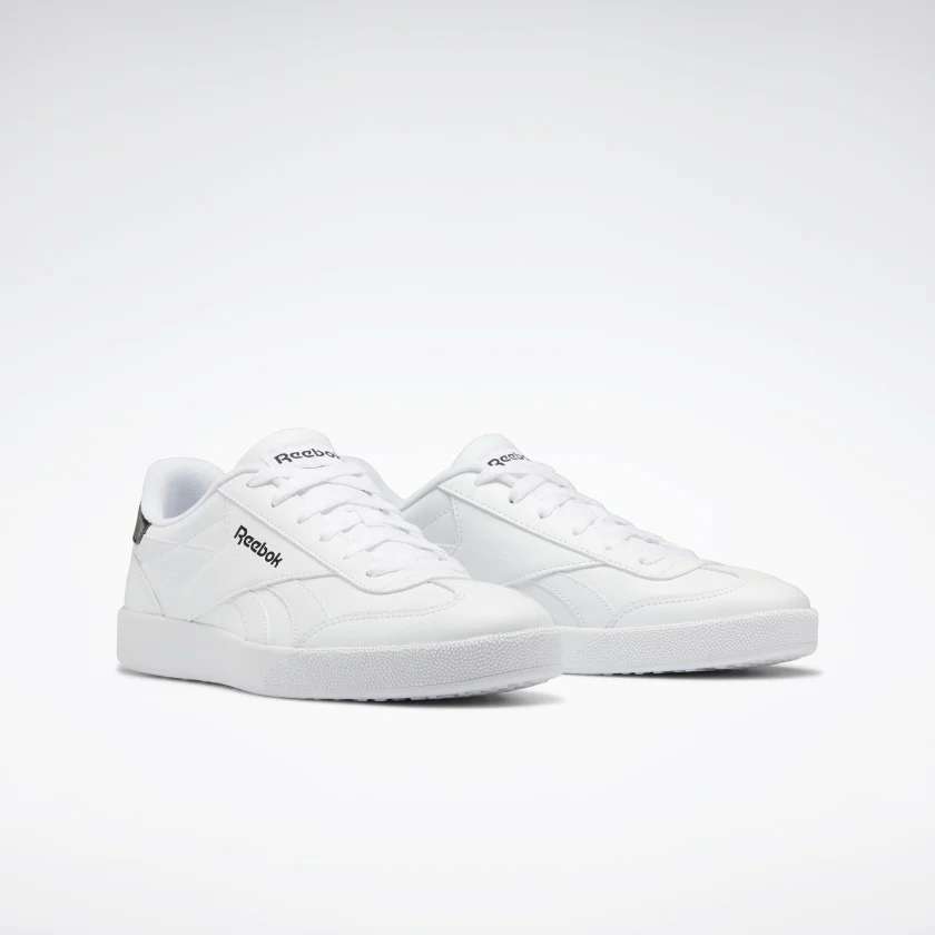 Una solueta icónica, nítida, limpia y totalmente Reebok. Átate estos tenis y combínalos con casi cualquier cosa. image number 2