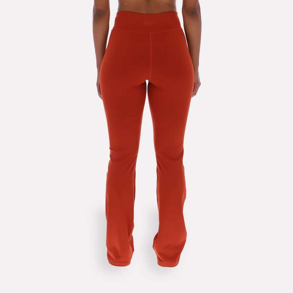 Pantalón de yoga Winnie corte bootcut