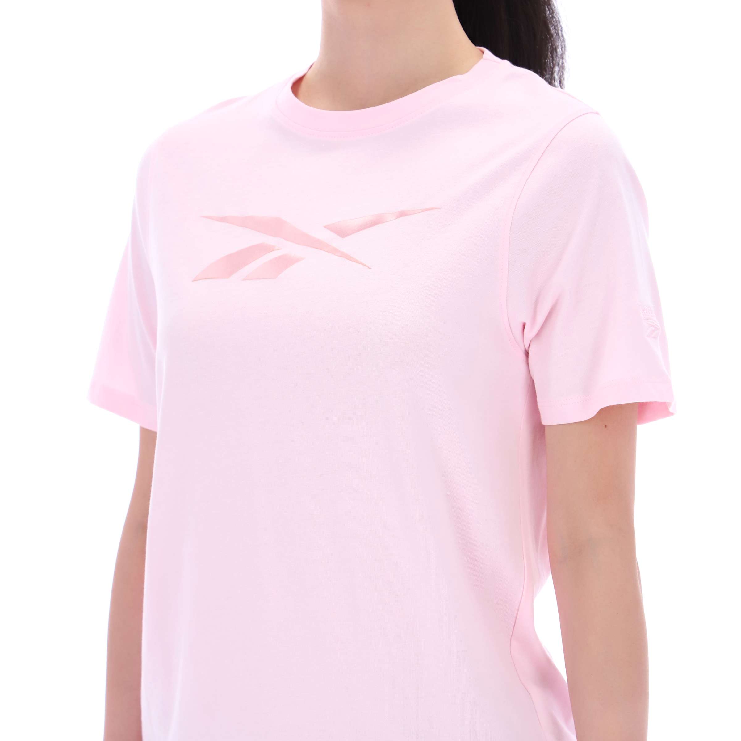 Playera Audrey logo tonal cuello redondo