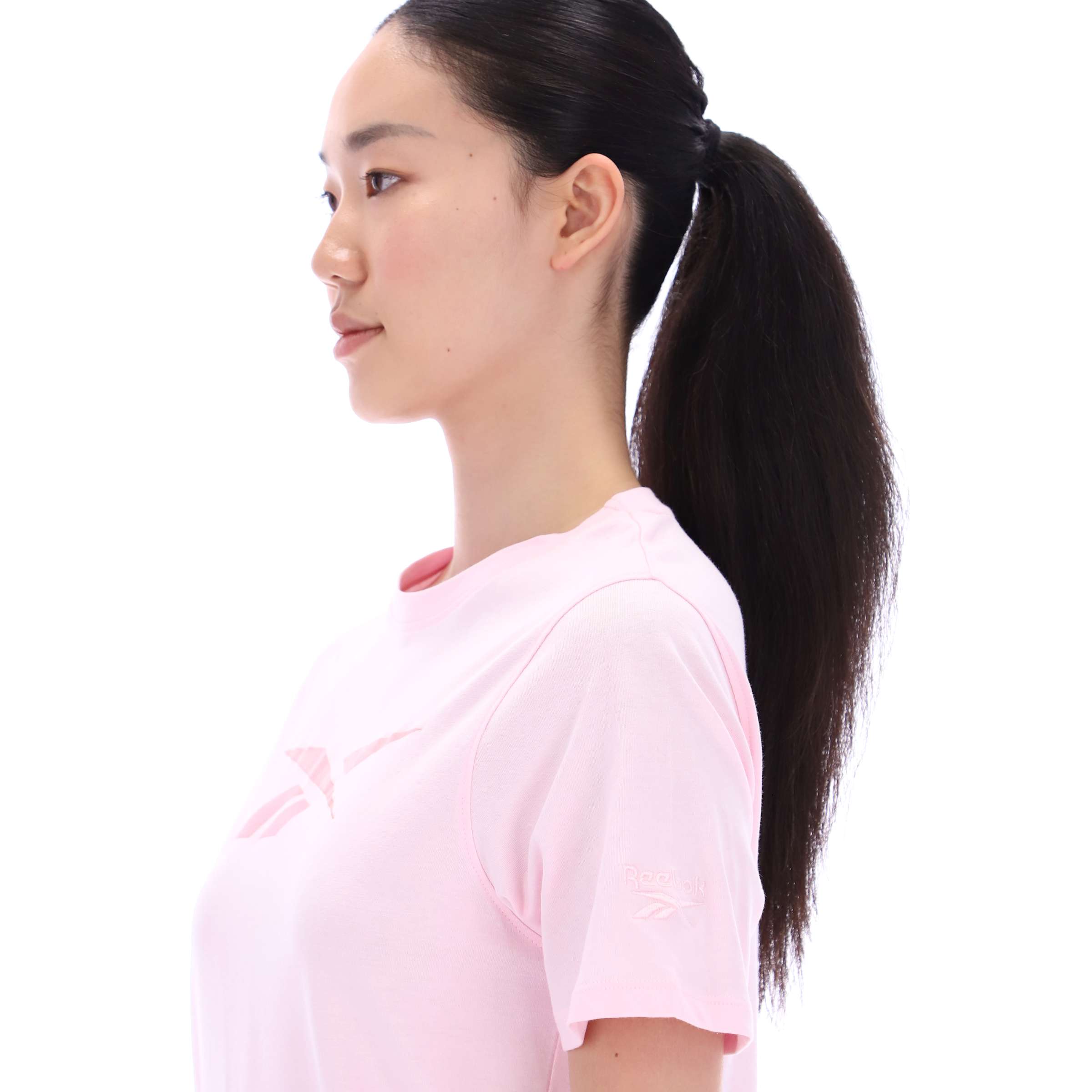 Playera Audrey logo tonal cuello redondo image number 5