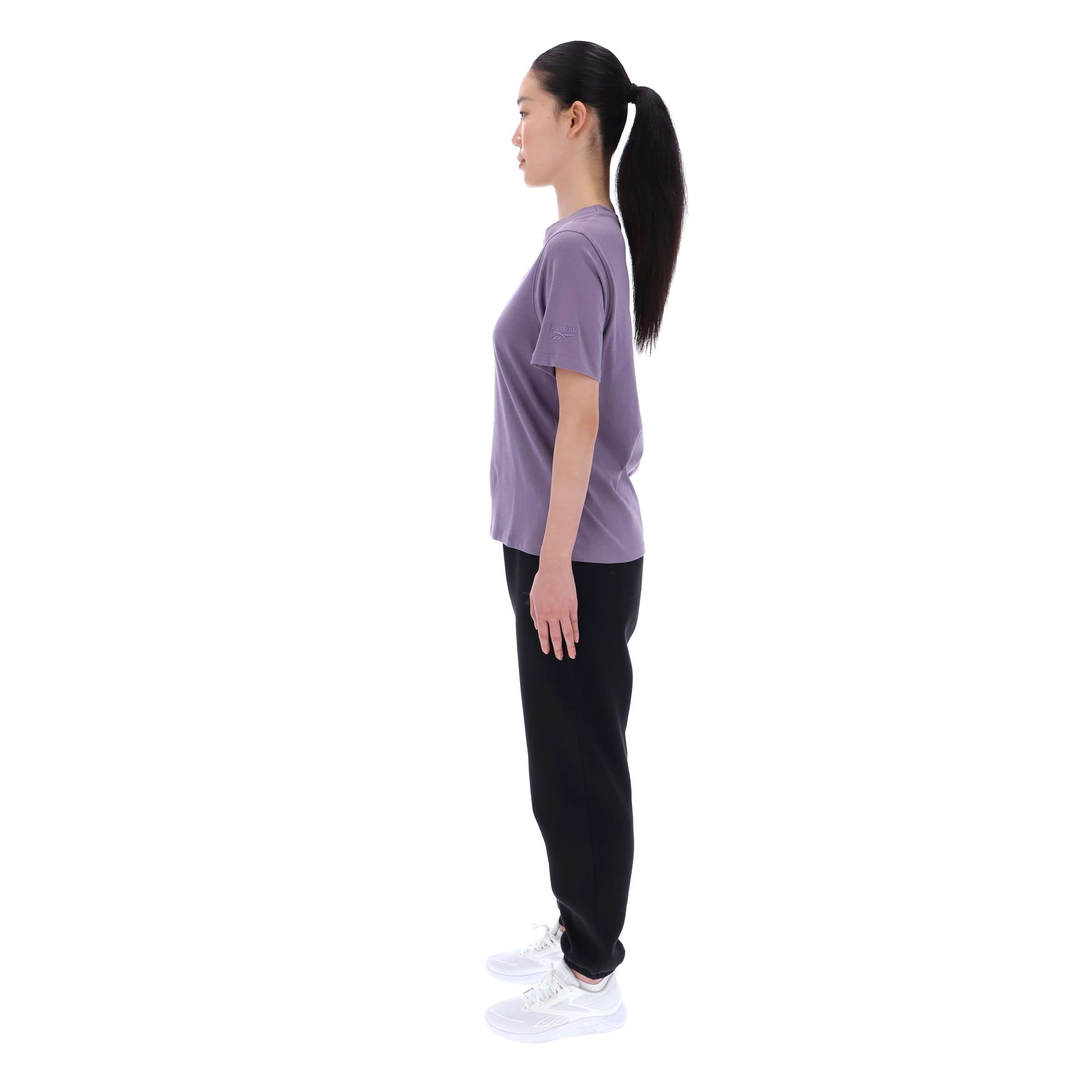 Playera Audrey logo tonal cuello redondo