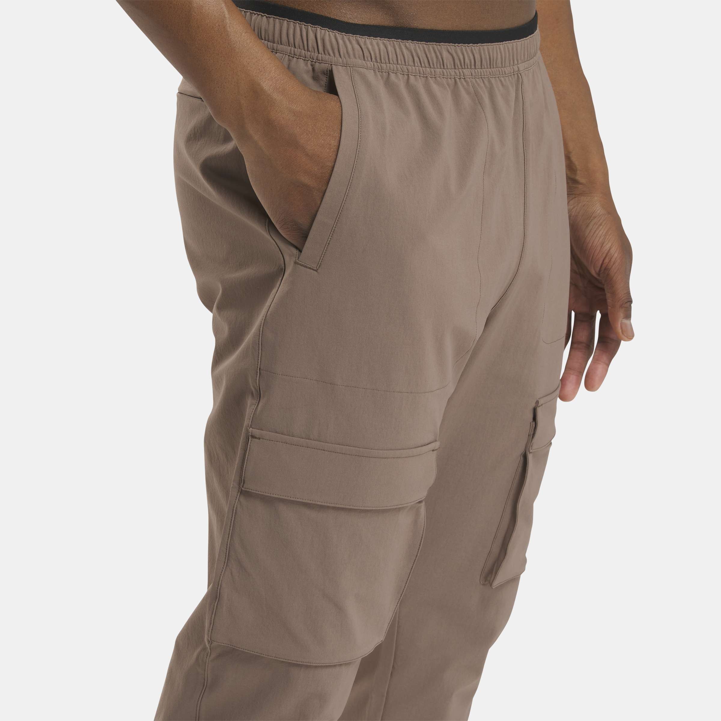 Pantalón Cargo Skystretch Woven image number 1