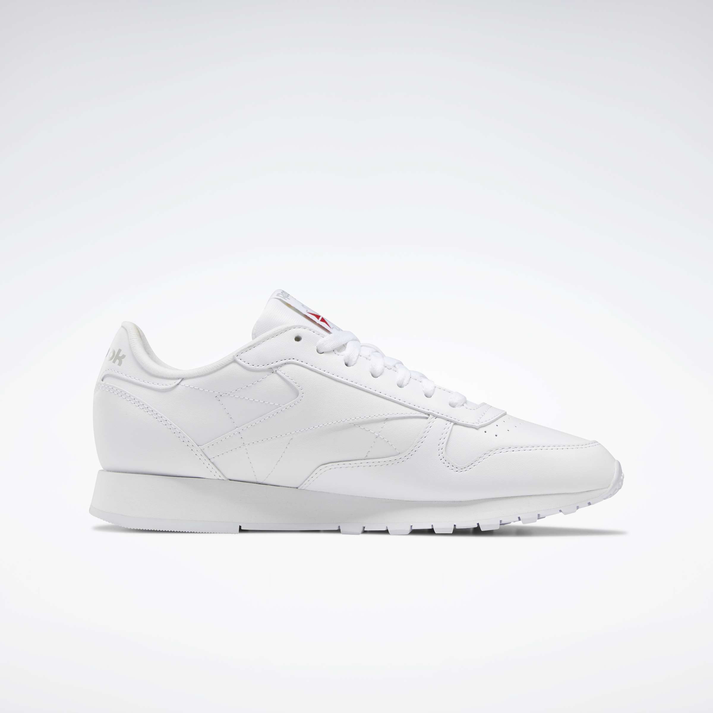 Un homenaje al estilo Reebok de principios del siglo XX. Estos tenis tienen un aire retro que combina a la perfección con tu vida moderna. image number 5