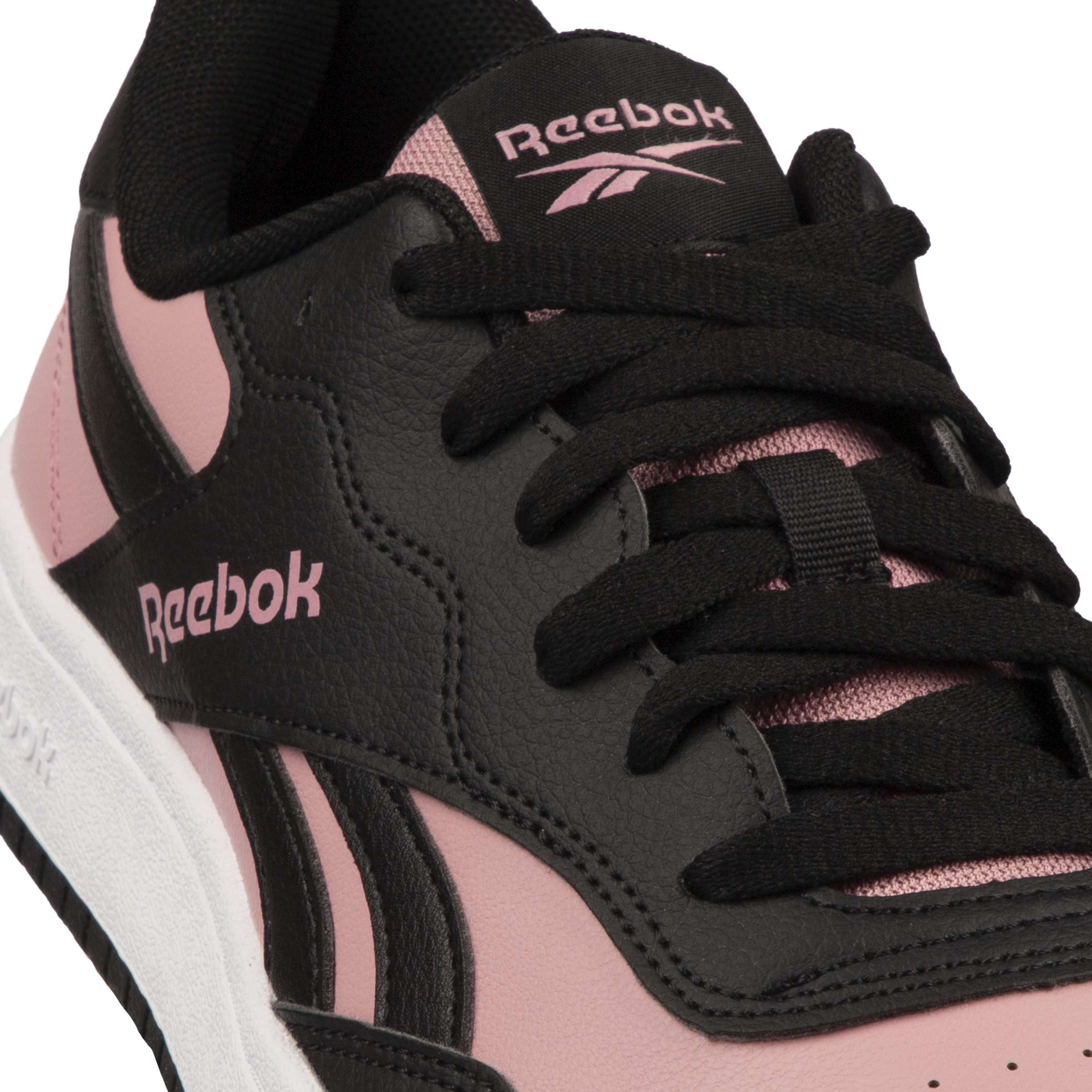 S&uacute;mate al estilo retro del b&aacute;squet con unos Reebok BB 1000 vers&aacute;tiles, c&oacute;modos y f&aacute;ciles de combinar en cualquier outfit.reebok+3 image number 5