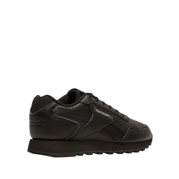 Tenis Glide La comodidad es clave con una plantilla lujosa y una entresuela acolchada. Luce un diseño limpio y minimalista.