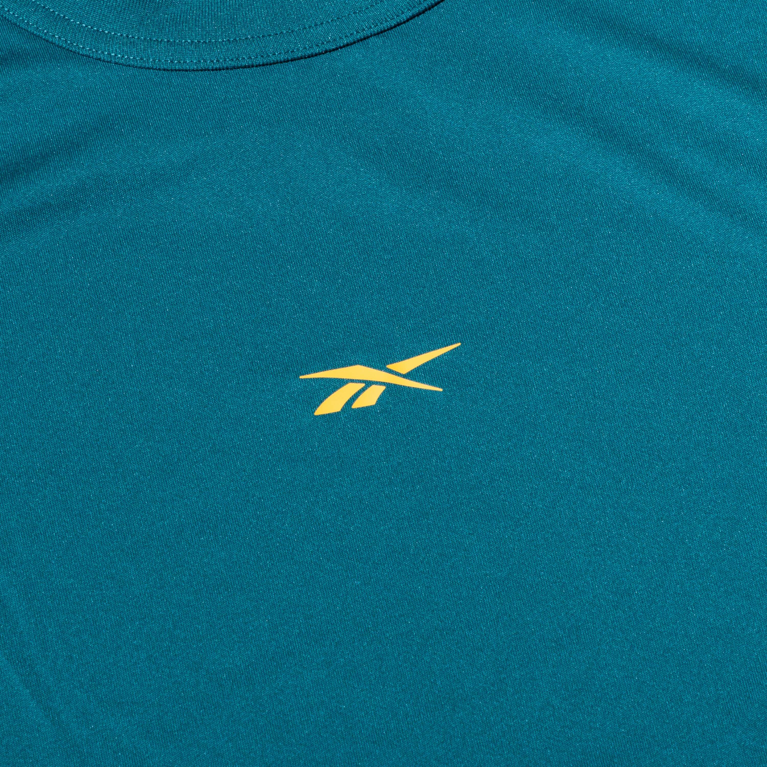 Camiseta de tiro larga Basketball Essentials image number 3