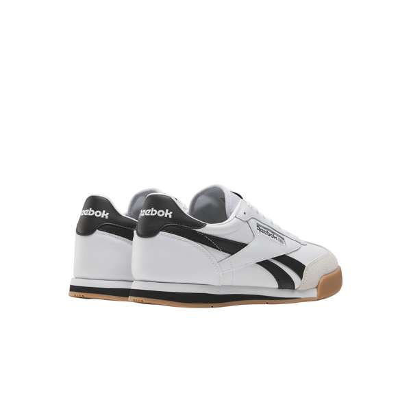 Inspirados en el fútbol vintage de los años 90, combinan una silueta elegante y colores clásicos con una puntera de gamuza y goma. image number 1