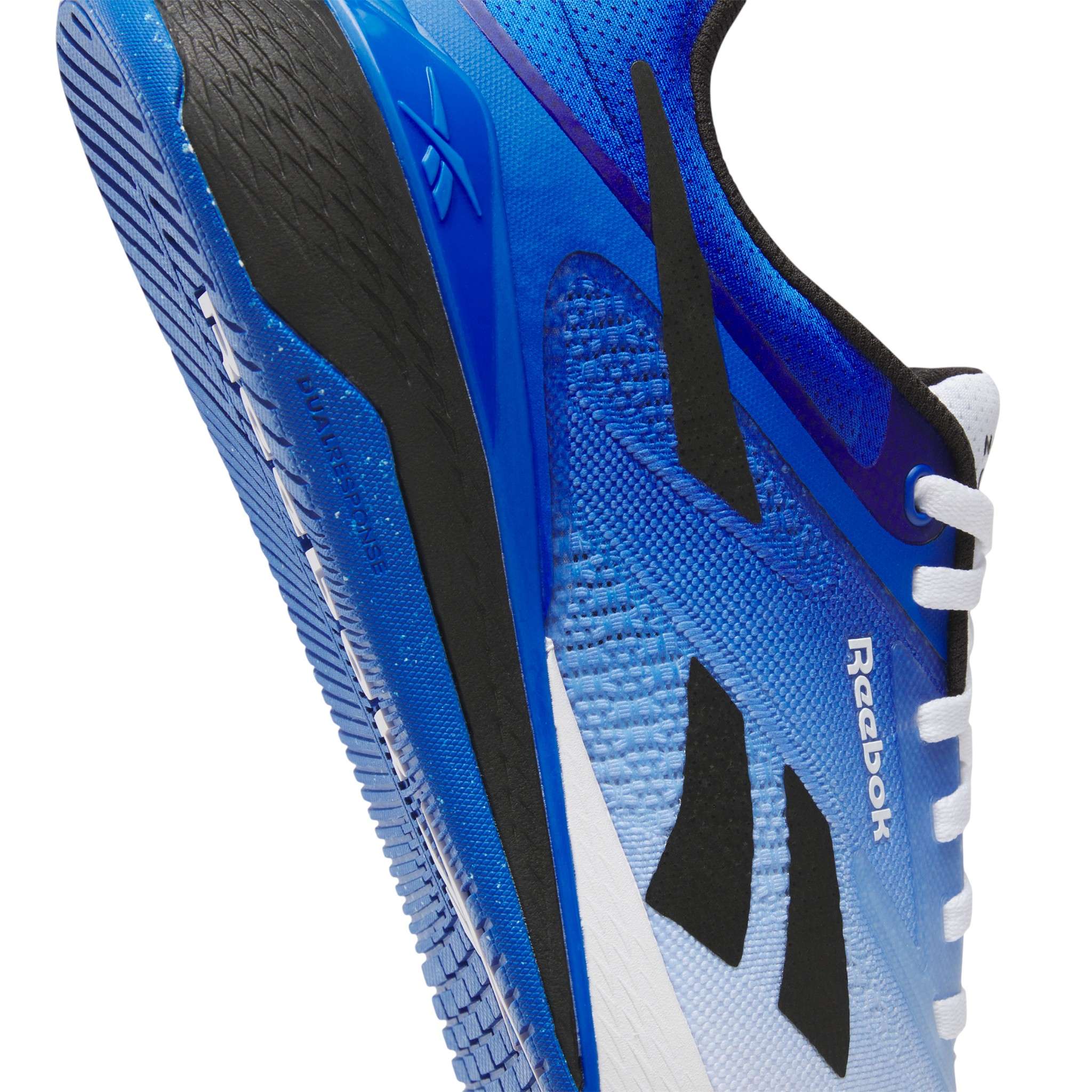 El Nano X5, el icónico tenis de entrenamiento, celebra su 15º aniversario con un modelo más cómodo, transpirable y estable. image number 4