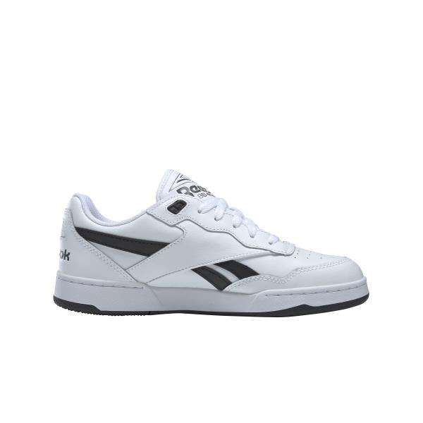 Siéntete como si hubieras encontrado un par de tenis Reebok antiguos en el sótano de alguien. Esa es la vibra de tus próximos BB 4000 II. image number 8