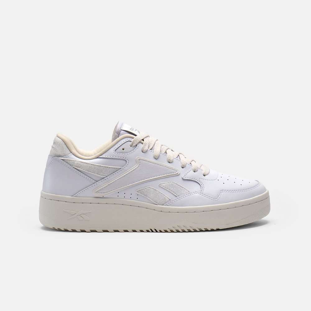Inspirados en el legado de Reebok de los años 90, reinventan un estilo clásico de baloncesto con una parte superior de cuero suave.