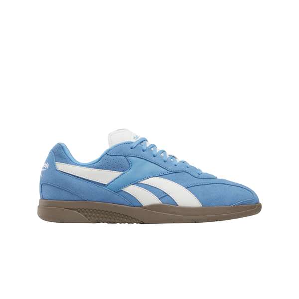 Tenis Hammer Street Una fiel recreación de los modelos de los años 90 y 2000, con una parte superior de cuero, puntera de gamuza y suela exterior texturizada.